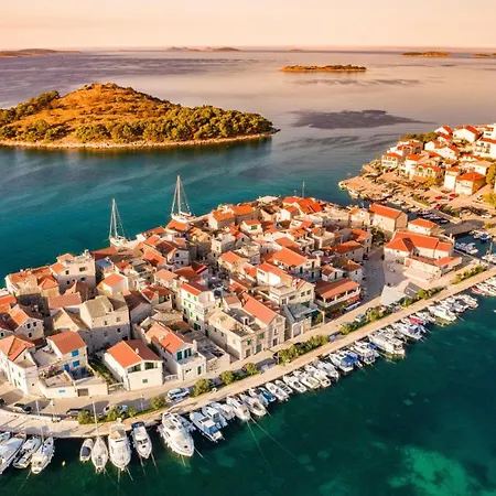 Barbara 5 By Guide Lejlighed Tribalj