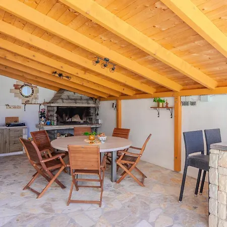 Appartement Barbara 5 By Guide Tribalj